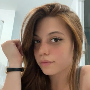 Meet your Posher, Lara